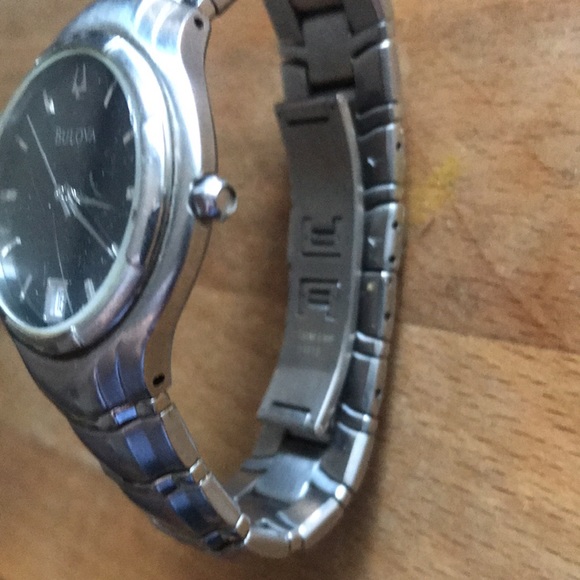 Beautiful Working Bulova black faced Daydate stainless steel watch - Picture 2 of 3